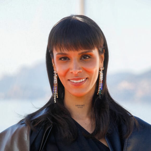 Shy'm (Tamara Marthe) au photocall de la série "Cannes confidential" lors de la 5ème saison du festival International des Séries "Canneseries" à Cannes le 5 avril 2022. © Denis Guignebourg / Bestimage 