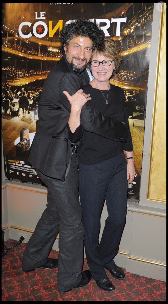 Radu Mihaileanu et Miou-Miou à l'occasion de la grande soirée donnée pour les deux millions d'entrées au box-office du Concert, au Ritz Club, à l'Hôtel Ritz, à Paris, le 5 février 2010.