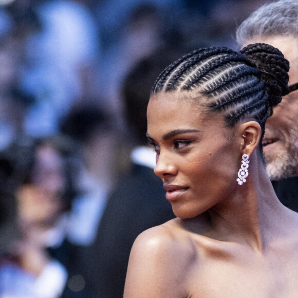 Tina Kunakey et son mari Vincent Cassel - Montée des marches du film " Les crimes du futur " lors du 75ème Festival International du Film de Cannes. Le 23 mai 2022 © Cyril Moreau / Bestimage 