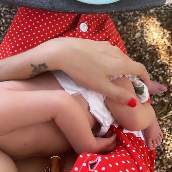 Lou Doillon et son bébé Laszlo sur Instagram.