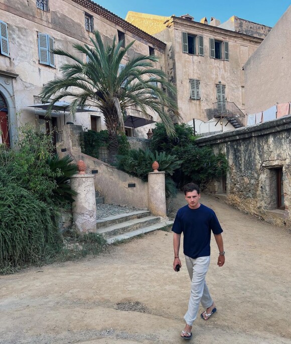 Noé Elmaleh en vacances en Corse. Instagram, le 10 août 2022.