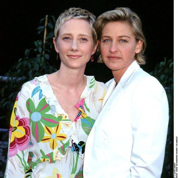 Ellen DeGeneres et Anne Heche amoureuses.