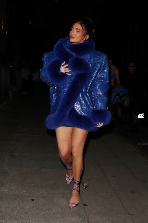 Kylie Jenner arrive à son hôtel à Londres, le 5 août 2022. 