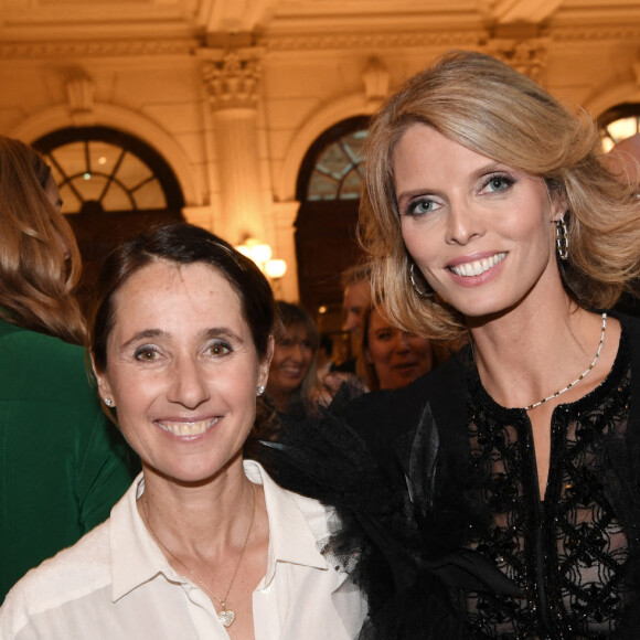 Alexia Laroche-Joubert, présidente du comité miss France, Sylvie Tellier lors du gala de l'association "Les bonnes fées" à l'InterContinental Paris le 14 juin 2022. © Rachid Bellak / Bestimage 