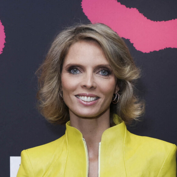 Sylvie Tellier (habillée en Jitrois) - Photocall de la soirée des 40 ans du bijoutier "APM Monaco" à la plage La Môme lors du 75ème Festival International du Film de Cannes le 21 mai 2022. © Jack Tribeca / Bestimage 