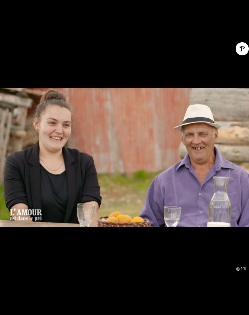 Jean et sa fille Océane lors du tournage du portrait, pour "L'amour est dans le pré 2022", le 14 février, sur M6