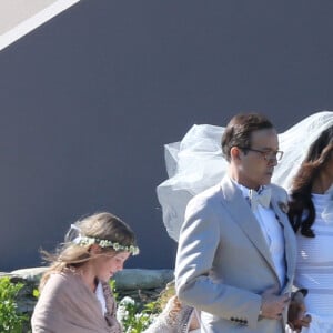 Mariage de Jean-Luc Delarue et Anissa Kehl à Belle-île-en-mer, le 12 mai 2012. Le couple s'est marié dans la maison de l'animateur à Sauzon au cours d'une cérémonie intime. Le fils de Jean-Luc Delarue, Jean, était aux côtés de son père. Le couple, main dans la main, et leurs invités se sont dirigés vers une allée, en direction de la mer, afin de se réunir sur la plage.