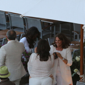 Mariage de Jean-Luc Delarue et Anissa Kehl à Belle-île-en-mer, le 12 mai 2012. Après la cérémonie, le couple a dîné au café de la Cale à Sauson.