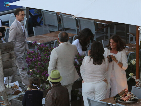 Mariage de Jean-Luc Delarue et Anissa Kehl à Belle-île-en-mer, le 12 mai 2012. Après la cérémonie, le couple a dîné au café de la Cale à Sauson.