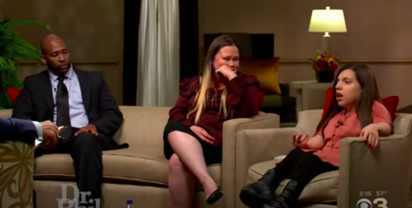 Capture d'écran de l'émission Dr. Phil qui a interviewé Natalia Grace, au coeur d'un scandale avec ses anciens parents adoptifs. Elle vit désormais avec Antwon et Cynthia Mans