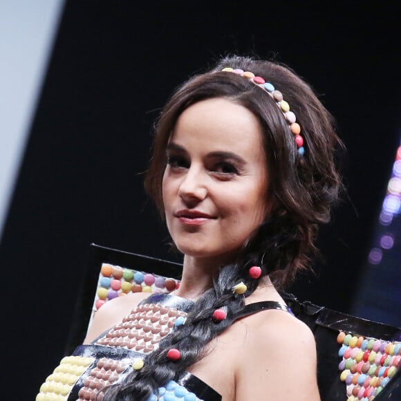 Alizée - Défilé du 21ème salon du chocolat à la porte de Versailles à Paris le 27 octobre 2015. © Denis Guignebourg / Bestimage 