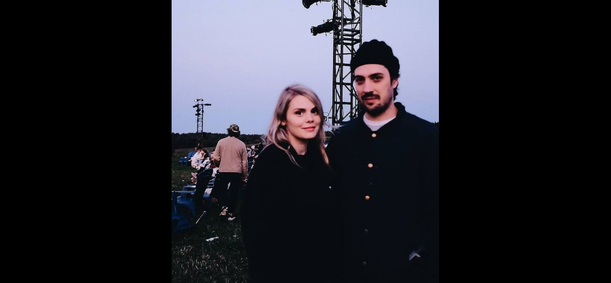 Photo : Coeur de Pirate et son compagnon Marc Flynn sur Instagram. Le