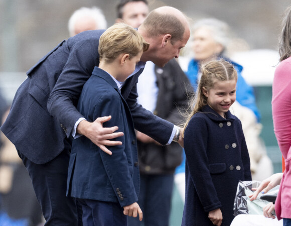 Le prince William, duc de Cambridge, le prince George de Cambridge et la princesse Charlotte de Cambridge en visite au château de Cardiff, Royaume Uni, le 4 juin 2022, à l'occasion du jubilé de platine de la reine d'Angleterre. 