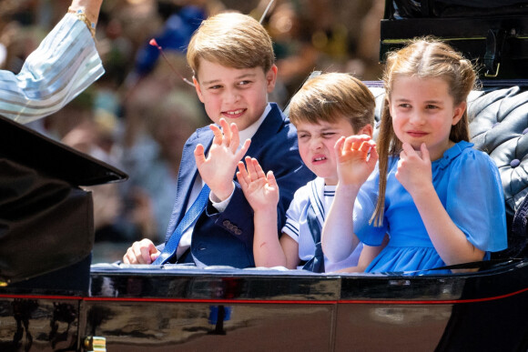 Le prince George de Cambridge, Le prince Louis de Cambridge, La princesse Charlotte de Cambridge - Les membres de la famille royale lors de la parade militaire "Trooping the Colour" dans le cadre de la célébration du jubilé de platine (70 ans de règne) de la reine Elizabeth II à Londres, le 2 juin 2022. 