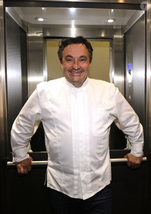 Exclusif - Le chef cuisinier Yves Camdeborde en rendez-vous à Paris, le 28 août 2020. No web, no Blog pour la Belgique et la Suisse. 