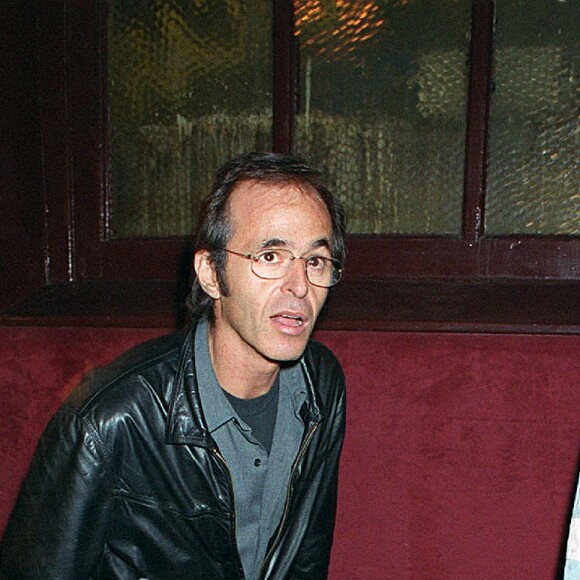 Jean-Jacques Goldman - Première de la pièce de théâtre "Ils se sont aimés" à Paris en 2001