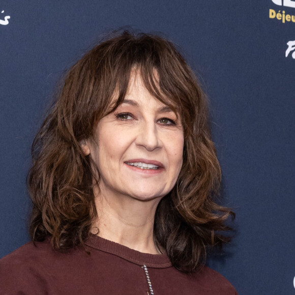 Valérie Lemercier au photocall du déjeuner des nommés aux César 2022 au Fouquet's à Paris, France, le 6 février 2022. © Olivier Borde/Bestimage