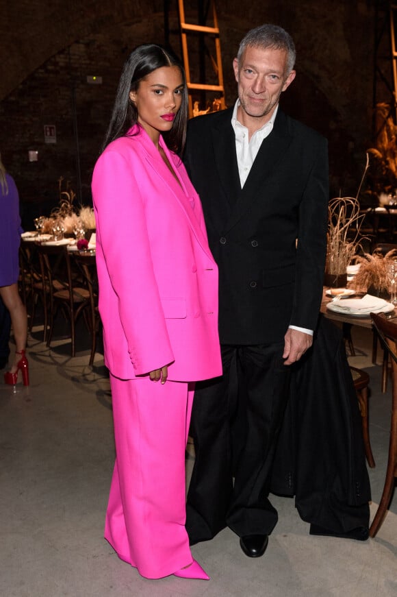 Tina Kunakey et son mari Vincent Cassel - Les célébrités au dîner "Valentino" lors de la 59e Biennale de Venise.
