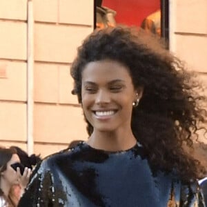 Tina Kunakey - Défilé de mode Haute-Couture automne-hiver 2022-2023 "Valentino" sur les marches espagnoles à Rome, le 8 juillet 2022. © Future-Image/Zuma Press/Bestimage 