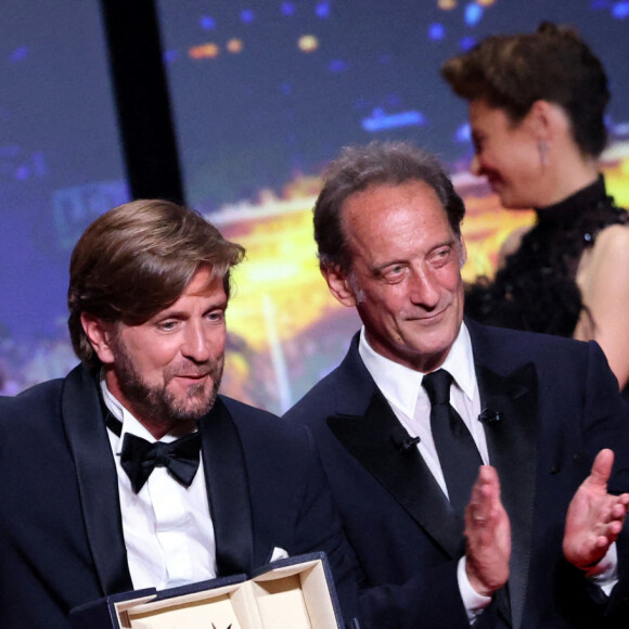 Ruben Östlund et Vincent Lindon - Cérémonie de clôture du 75èe Festival International du Film de Cannes. Le 28 mai 2022. © Borde-Jacovides / Bestimage