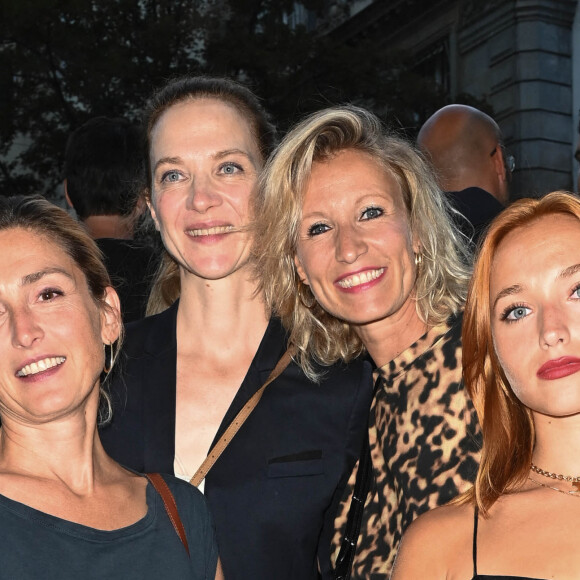 Julie Gayet, Odile Vuillemin, Alexandra Lamy et Chloé Jouannet - 1er Cocktail des nommés du Festival de la fiction de La Rochelle dans l'hôtel particulier de la SACD à Paris le 1er septembre 2022. © Coadic Guirec/Bestimage