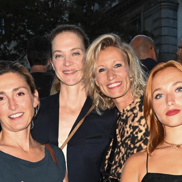 Julie Gayet, Odile Vuillemin, Alexandra Lamy et Chloé Jouannet - 1er Cocktail des nommés du Festival de la fiction de La Rochelle dans l'hôtel particulier de la SACD à Paris le 1er septembre 2022. © Coadic Guirec/Bestimage