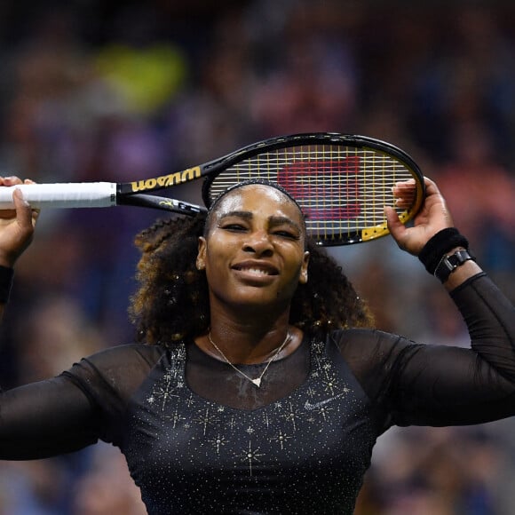 Serena Williams fait ses adieux au tennis après son élimination au troisième tour par A.Tomljanovic (7-5, 6-7 (4/7), 6-1)à l'US Open sur le court Arthur-Ashe à New York City, New York, Etats-Unis, le 2 septembre 2022. © Antoine Couvercelle/Panoramic/Bestimage 