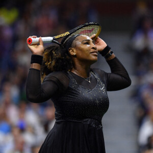 Serena Williams fait ses adieux au tennis après son élimination au troisième tour par A.Tomljanovic (7-5, 6-7 (4/7), 6-1)à l'US Open sur le court Arthur-Ashe à New York City, New York, Etats-Unis, le 2 septembre 2022. © Antoine Couvercelle/Panoramic/Bestimage 