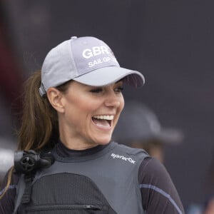 Kate Middleton, duchesse de Cambridge, rejoint le 1851 Trust et l'équipe Great Britain SailGP à Plymouth, le 31 juillet 2022.