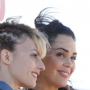 Sara Mortensen et Lola Dewaere au photocall de la série "Astrid et Raphaëlle" lors de la 5ème saison du festival International des Séries "Canneseries" à Cannes, France, le 2 avril 2022. © Denis Guignebourg/Bestimage 