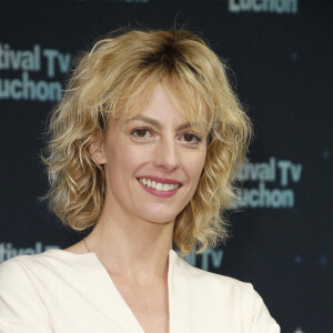 Sara Mortensen pour Astrid et Raphaëlle - Photocall lors de la 24ème édition du festival Tv de Luchon le 11 février 2022. © Christophe Aubert via Bestimage 