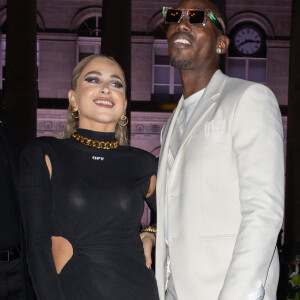 Paul Pogba et sa femme Maria Zulay Salaues - Arrivées et sorties du défilé Off-White Femme Automne/hiver 2022/2023 au palais Brongniart à Paris, France, le 28 février 2022. © Jeremy Melloul / Bestimage