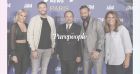Cyril Hanouna de sortie avec Kelly Vedovelli, en crop top : soirée grandiose pour Baba et les siens