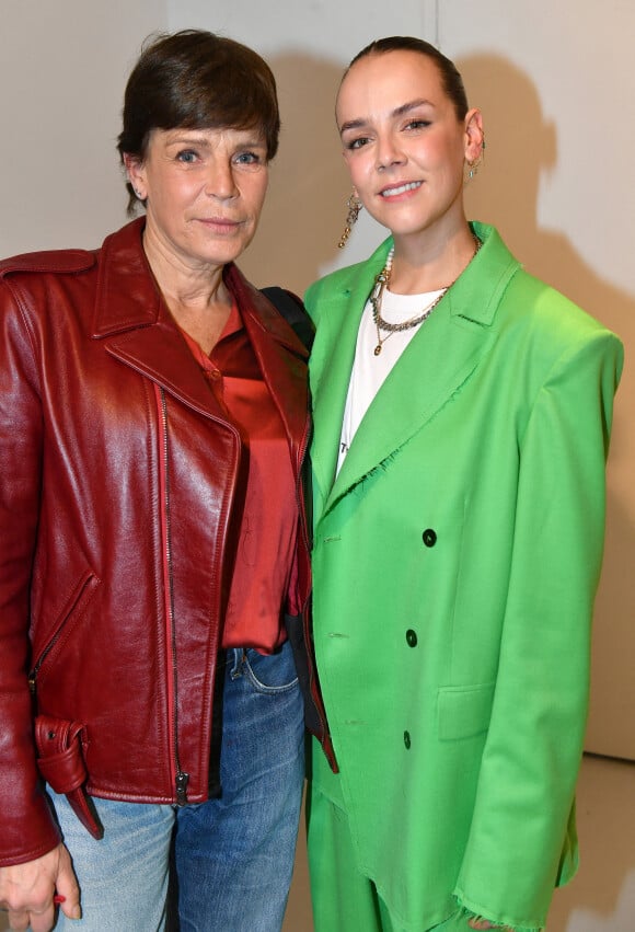 Pauline Ducruet et sa mère la princesse Stéphanie de Monaco - Backstage du défilé Alter Femme Automne/Hiver 2022/2023 lors de la Fashion Week de Paris le 1er mars 2022. © Veeren/Bestimage