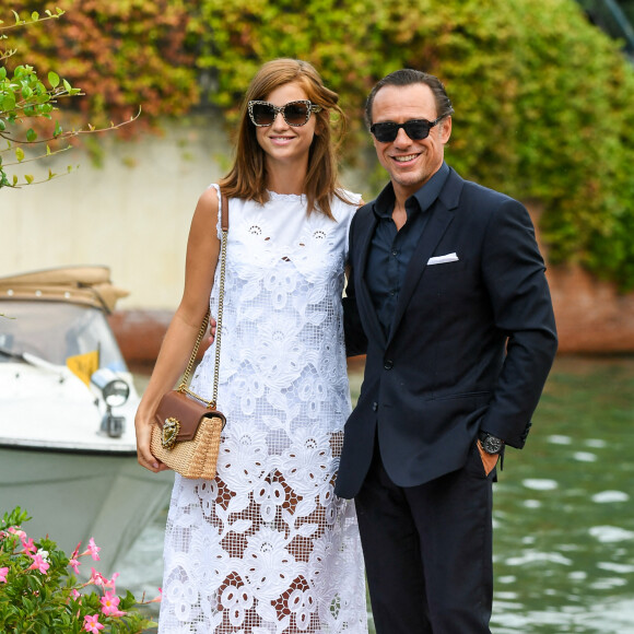 Bianca Vitali et Stefano Accorsi - Les célébrités arrivent au Lido pour le 79 ème festival international du film de Venise (31 août - 10 septembre 2022. Mostra). Le 7 septembre 2022. 