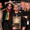 Ringo Starr reçoit son étoile sur le Walk of fame, entouré de Ben Harper, Don Was et Joe Walsh, à Los Angeles, le 8 février 2010 !