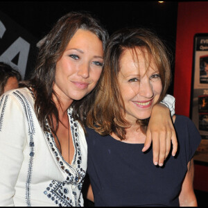 Laura Smet et sa maman Nathalie Baye - Avant-première du film, "Pauline et François" au cinéma CGR, le 27 août 2010.
