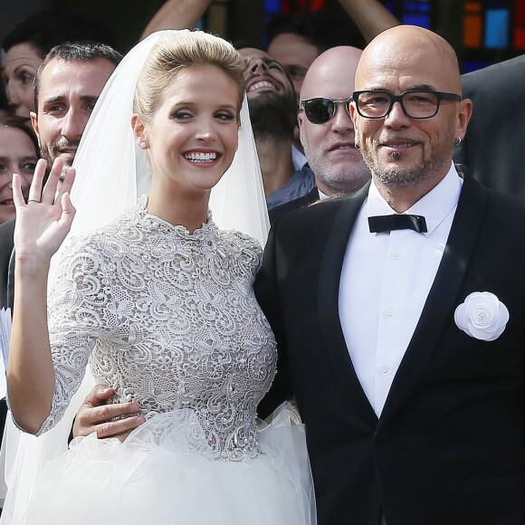 Mariage religieux de Pascal Obispo et Julie Hantson en l'église Notre-Dame-des-Flots au Cap-Ferret.