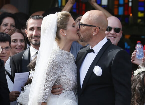Mariage religieux de Pascal Obispo et Julie Hantson en l'église Notre-Dame-des-Flots au Cap-Ferret le 19 septembre 2015.