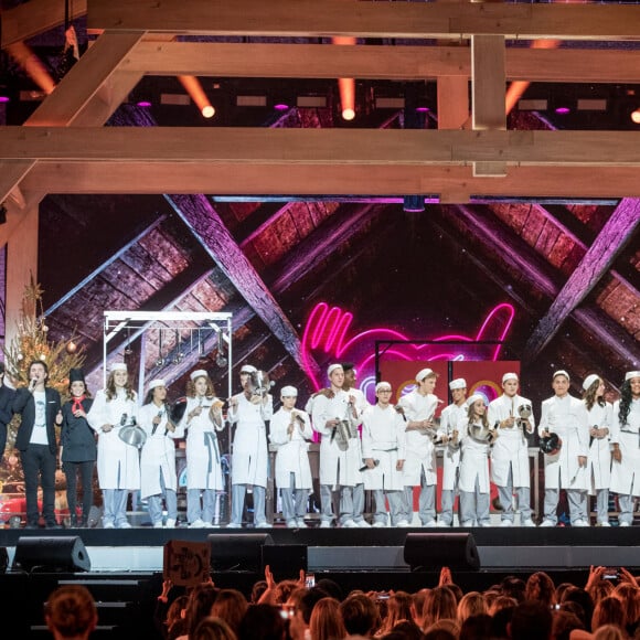 Patrick Fiori, Michaël Youn et Jenifer Bartoli - Enregistrement de l'émission "Les Enfoirés Kids" au Zénith d'Aix, qui sera diffusée le 1er décembre sur TF1. Le 19 novembre 2017 © Cyril Moreau / Bestimage 