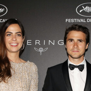 Anouchka Delon et son compagnon Julien Dereims - Photocall de la soirée Kering "Women In Motion Awards", Place de la Castre, lors du 72ème Festival International du Film de Cannes. Le 19 mai 2019 © Denis Guignebourg / Bestimage