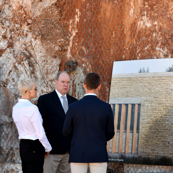 La princesse Charlène de Monaco devient présidente de la SPA, lors de l'annonce faite à l'occasion de la pose de la première pierre du futur refuge de la SPA de Peille, près du Mont Angel, France, le 12 septemb re 2022. La princesse Charlène de Monaco était accompagné du prince Albert II de Monaco et de M-A.de Massy, présidente de la Société Canine de Monaco. © Bruno Bebert/Bestimage