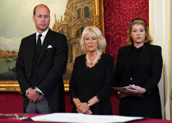 Le prince William, prince de Galles, la reine consort Camilla Parker Bowles, Penny Mordaunt - Personnalités lors de la cérémonie du Conseil d'Accession au palais Saint-James à Londres, pour la proclamation du roi Charles III d'Angleterre. Le 10 septembre 2022 