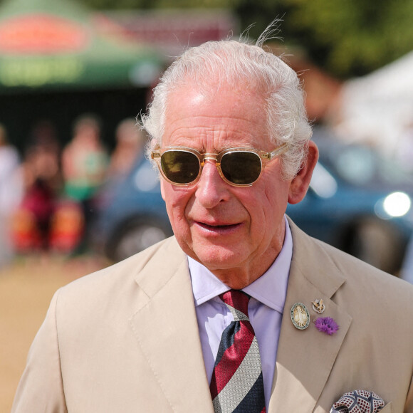 Le prince Charles et Camilla duchesse de Cornouailles au Sandringham Flower Show au Sandringham Flower Show, le 27 juillet 2022. © Cover Images via Zuma Press/Bestimage 