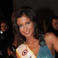 Malika Ménard : Le plus beau des bijoux... c'est la divine Miss France 2010 !