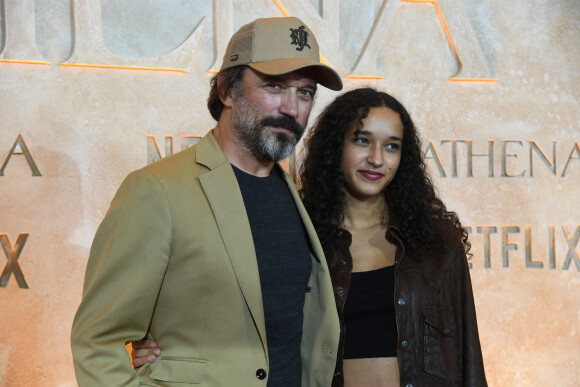 Vincent Perez et sa fille Tess - Avant-première du film "Athena" à la salle Pleyel à Paris