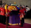 Procession cérémonielle du cercueil de la reine Elisabeth II du palais de Buckingham à Westminster Hall à Londres. Le 14 septembre 2022 