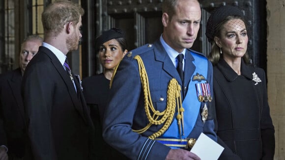 "Cela m'a rappelé quelques souvenirs'' : le prince William très ému face au cercueil d'Elizabeth II