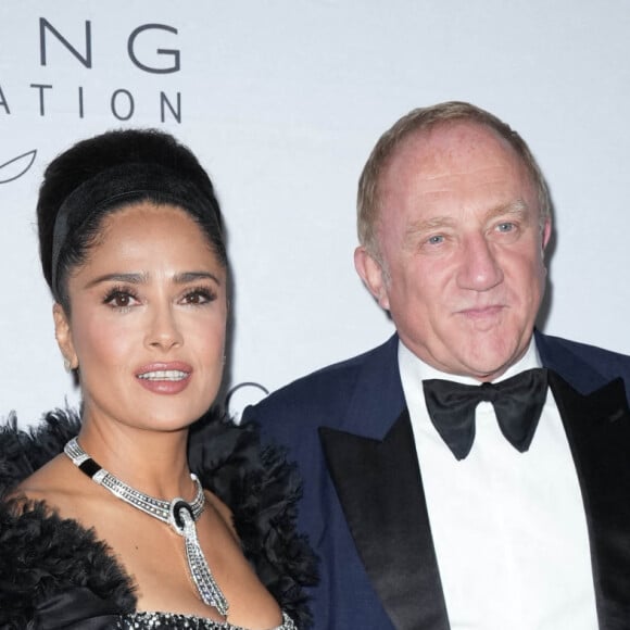 Salma Hayek et François-Henri Pinault - Photocall de la soirée de gala Kering Foundation's Caring For Women Dinner à New York le 15 septembre 2022.