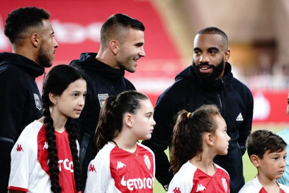 Anthony Lopes (Lyon) - Alexandre Lacazette (Lyon) - Match de Ligue 1 Uber Eats "Monaco - Lyon (2-1)" au stade Louis II, le 11 septembre 2022.